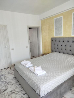 Cristina, Mamaia